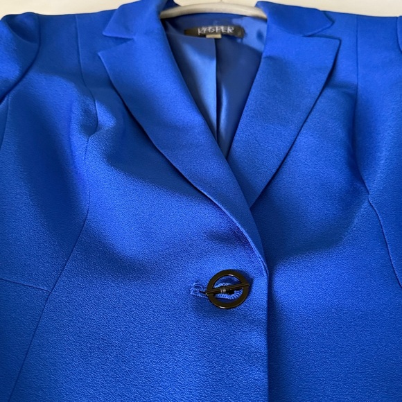 Kasper Women's Vibrant Royal Blue Suit Jacket SZ6. - Picture 11 of 15